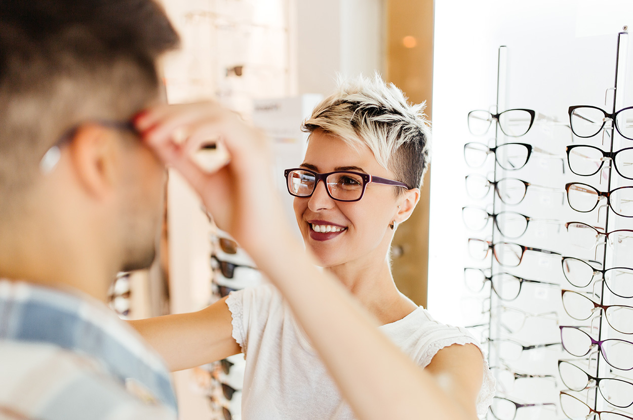 Bilan visuel 09, Bilan visuel Saint-Girons, Couserans Optic 09, Couserans Optic Saint-Girons, Lunette 09, Lunette Saint-Girons, Optic 09, Optic Saint-Girons, Opticien 09, Opticien Saint-Girons